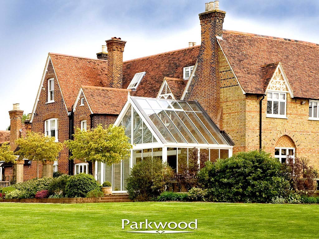 Contemporary painted conservatory by Parkwood